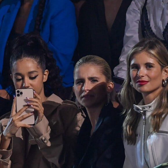 Stan Wawrinka, Iris Mittenaere, Camille Charriere, Lena Situations (Lena Mahfouf), Caroline Daur et Guest - Défilé et show Etam Live Show 2021 à l'Opéra Garnier à Paris le 4 octobre 2021. © Cyril Moreau / Rachid Bellak / Bestimage