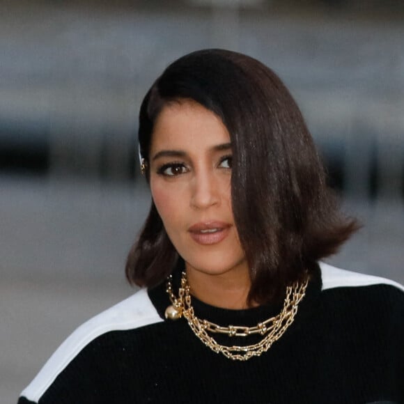 Leïla Bekhti arrive au défilé de mode Louis Vuitton lors de la Fashion Week printemps/été 2022 au Musée du Louvre. Paris, France, le 5 octobre 2021. © Veeren Ramsamy-Christophe Clovis/Bestimage