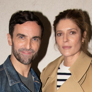 Nicolas Ghesquière et Chiara Mastroianni assistent au cocktail post-défilé de mode Louis Vuitton au Musée du Louvre. Paris, France, le 5 octobre 2021.