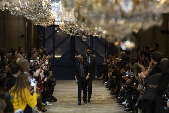 Défilé Louis Vuitton collection printemps-été 2022 au Musée du Louvre. Paris, le 5 octobre 2021.
