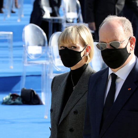 La princesse Charlène de Monaco, le prince Albert II - Cérémonie d'hommage national aux victimes de l'attentat terroriste du 29 octobre 2020 au sommet de la Colline du Château à Nice le 7 novembre 2020. © Jean-François Ottonello/ Nice Matin / Bestimage