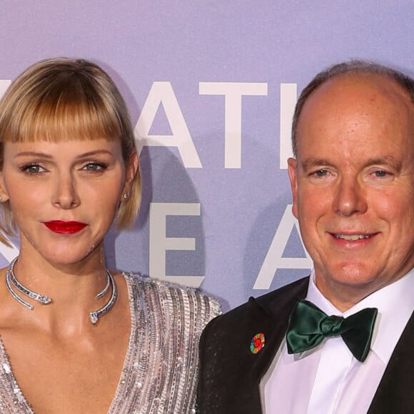 Le prince Albert II de Monaco, la princesse Charlène (bijoux Repossi) lors du photocall du gala "Monte-Carlo Gala for Planetary Health" organisé par la Fondation Prince Albert II de Monaco le 24 septembre 2020. © Jean-Charles Vinaj / Pool Monaco / Bestimage