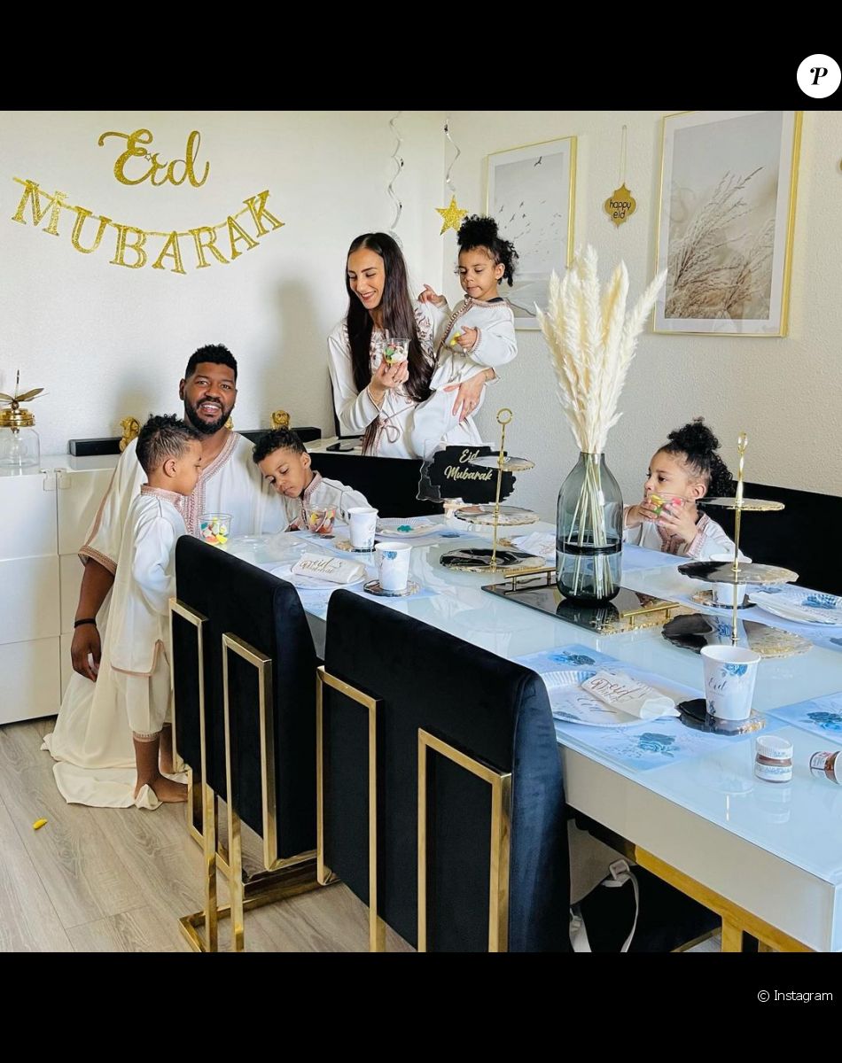 Dans "Familles nombreuses, la vie en XXL", Rofrane et Nasser sont les parents de quadruplés prénommés Hajar, Noor, Chemsy-Dine et Kheiry-Dine.