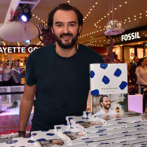 Exclusif - Cyril Lignac est l'invité de la semaine dédiée au chocolat organisée par CAP 3000, la galerie commerciale de Saint-Laurent du Var © Bruno Bebert/Bestimage 