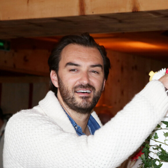 Cyril Lignac a confectionne un gateau a l'occasion de la presentation du film "L'ile des Miam-nimaux : Tempete de boulettes geantes 2" lors du 17e Festival International du Film de Comedie de l'Alpe d'Huez, a l'Alpe d'Huez, le 17 Janvier 2014.