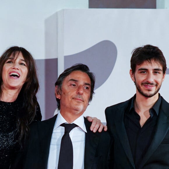 Charlotte Gainsbourg avec son mari Yvan Attal et son fils Ben Attal à la première de "Les Choses Humaines" au 78ème Festival International du Film de Venise (Mostra), le 9 septembre 2021.