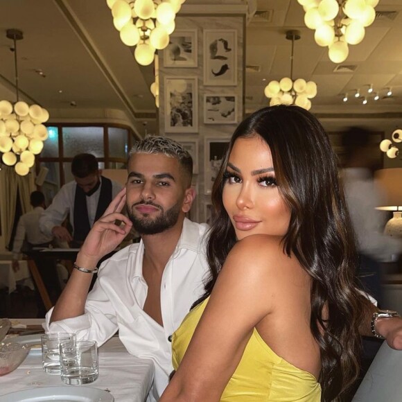 Maeva Ghennam célibataire : elle envoie un message cinglant à son ex