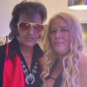 Loana et Eryl Prayer lors de leur show à Saint Tropez.