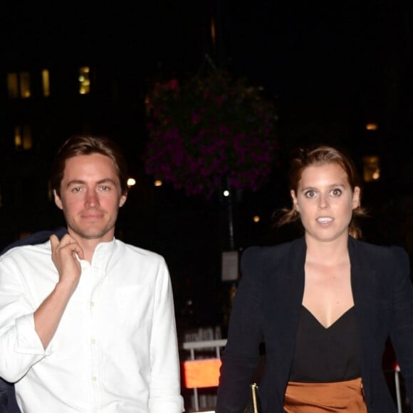 La princesse Beatrice d'York et son fiancé Edoardo Mapello Mozzi arrivent au club "Annabel's" à Londres, le 10 juillet 2019.