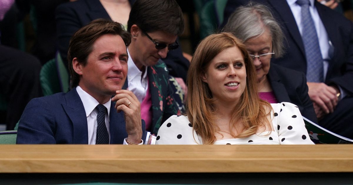 Beatrice D'York Maman : Première Sortie En Famille Avec Sienna Et ...