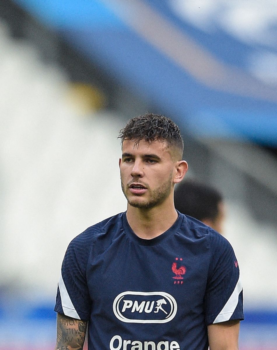 Lucas Hernandez ( 21 - France ) - Echauffement - - Match amical de préparation à l'Euro 2021 France - Bulgarie (3-0) au Stade de France en présence de 5000 spectateurs à Saint-Denis le 8 juin 2021. © Federico Pestellini / Panoramic / Bestimage