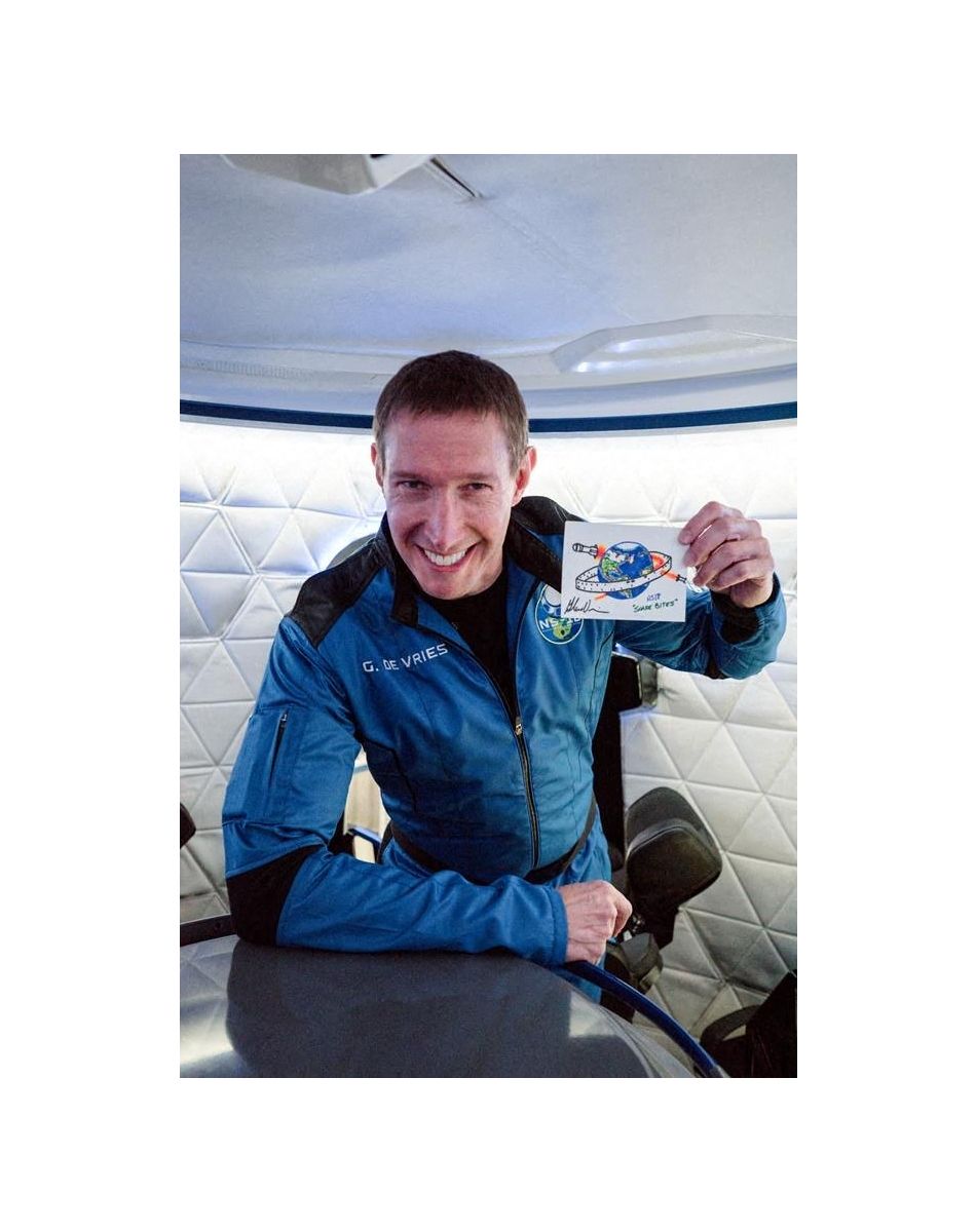 Glen de Vries embarque à bord de la fusée Blue Origin pour un vol suborbital depuis le Texas, le 13 octobre 2021.