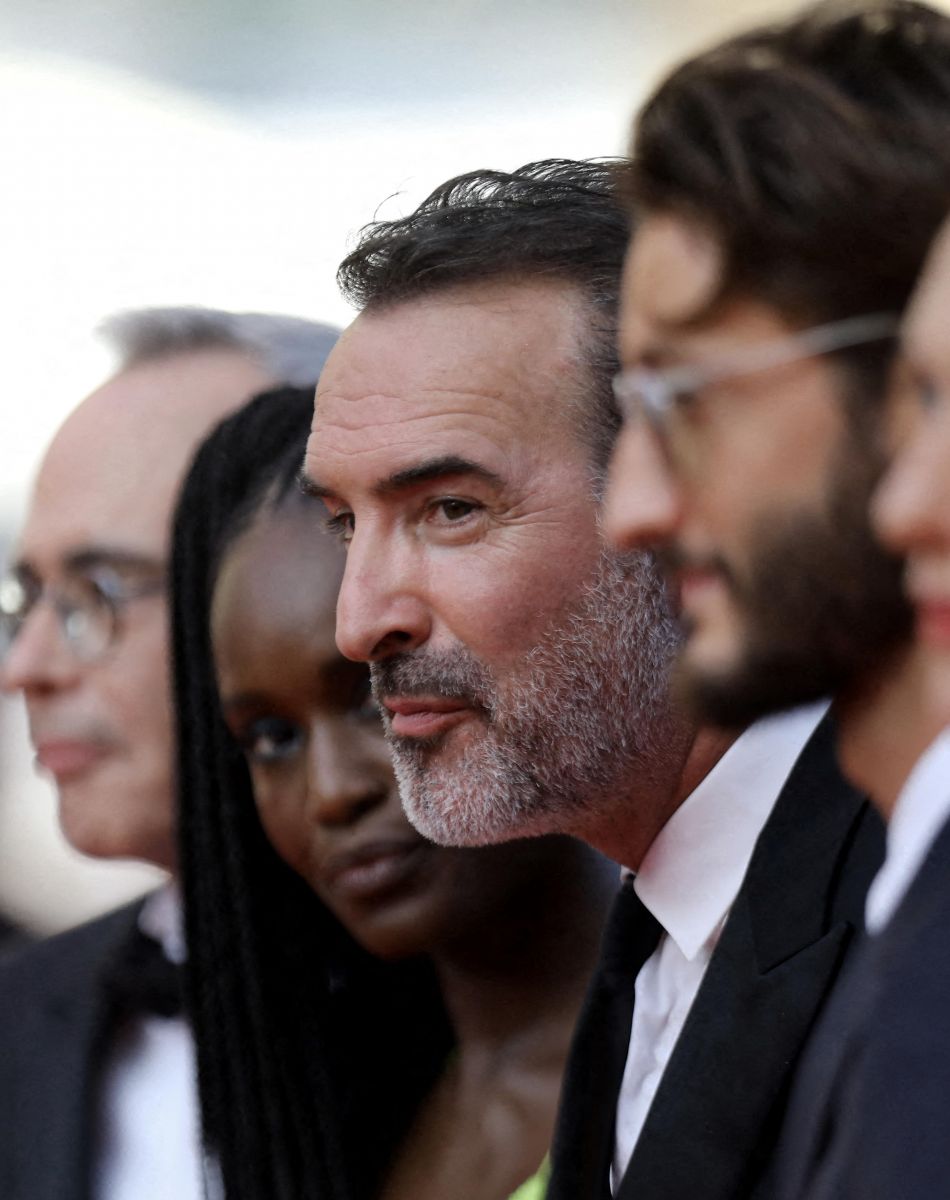 Jean Dujardin - Montée des marches du film "OSS 117 : Alerte rouge en Afrique Noire" lors du 74e Festival de Cannes. Le 17 juillet 2021. © Borde-Jacovides-Moreau / Bestimage