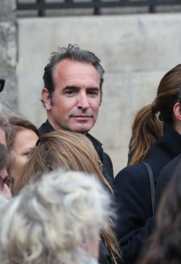 Jean Dujardin - Hommage à Guy Bedos en l'église de Saint-Germain-des-Prés à Paris le 4 juin 2020.