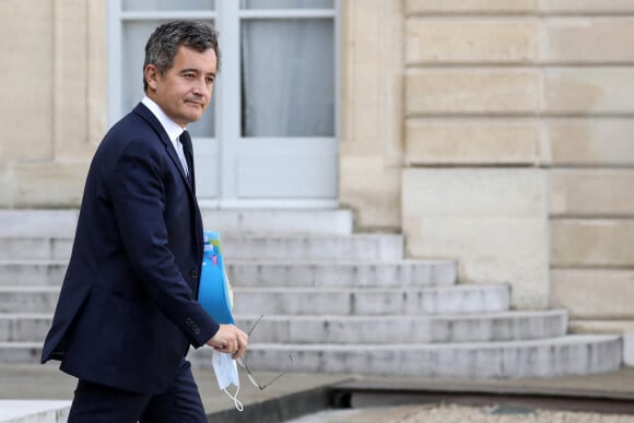Le ministre de l'intérieur, Gérald Darmanin à la sortie du conseil des ministres, le 13 octobre 2021, au palais de l'Elysée, à Paris.