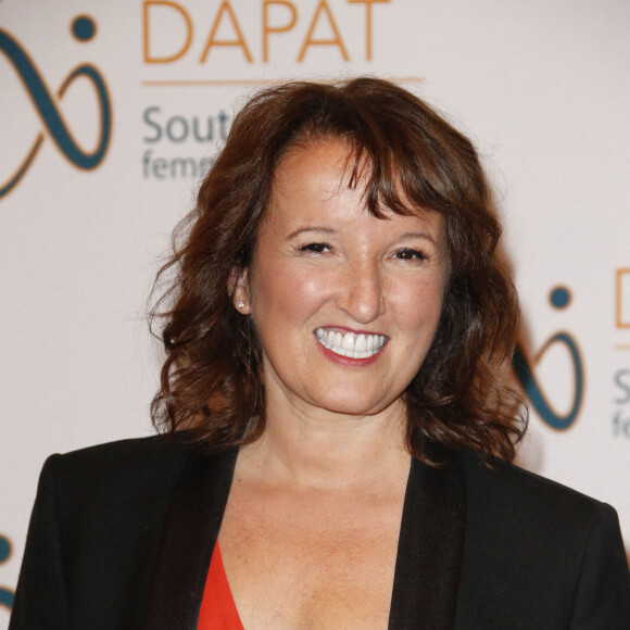 Anne Roumanoff - Photocall de la première édition "Les Coups de Coeur DAPAT" au théâtre Marigny à Paris le 27 septembre 2021. © Christophe Aubert/Bestimage