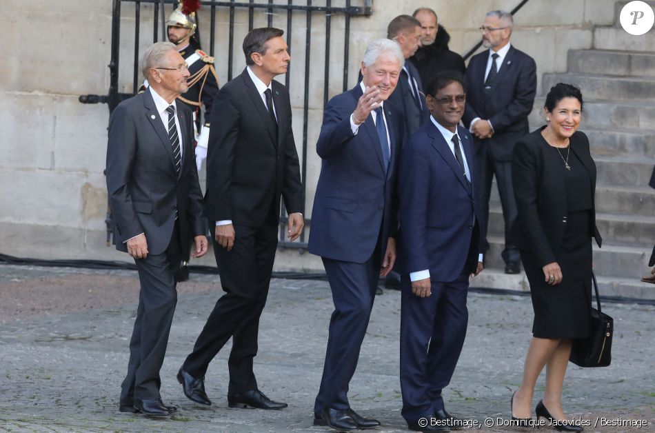 Bill Clinton - Arrivées en l&#039;église Saint-Sulpice pour les obsèques de l&#039;ancien président de la République Jacques Chirac à Paris. Un service solennel sera présidé par le président de la République. Le 30 septembre 2019
