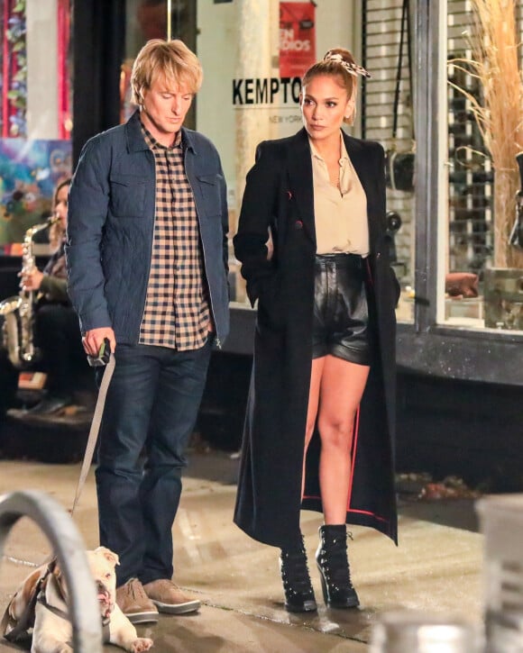 Owen Wilson et Jennifer Lopez ont été aperçus sur le tournage du film "Marry Me" à New York, le 11 octobre 2019.