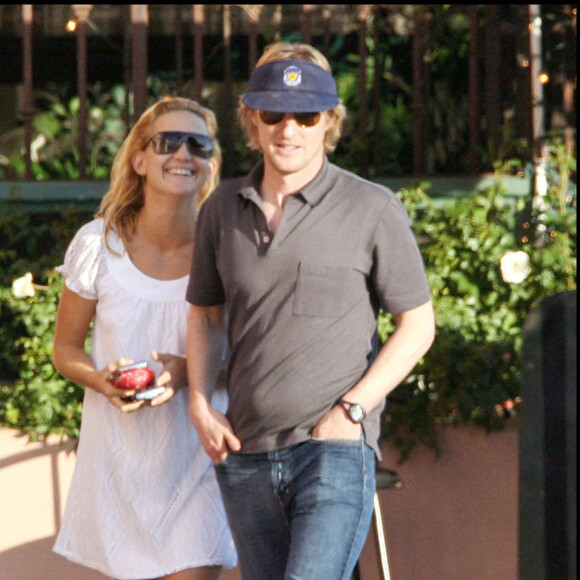 Kate Hudson et Owen Wilson se donnent rendez-vous dans un restaurant de Santa Monica.