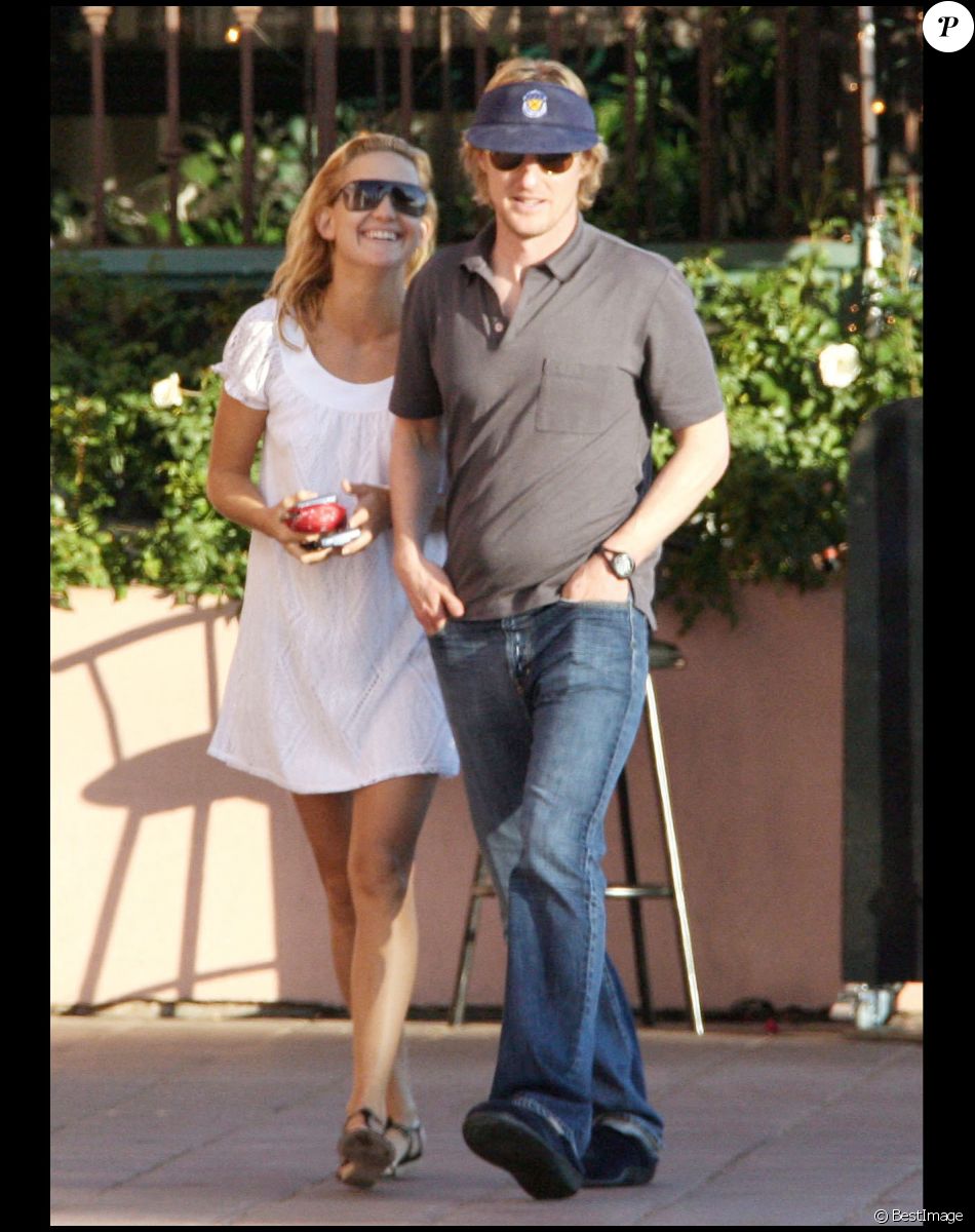 Kate Hudson et Owen Wilson se donnent rendez-vous dans un restaurant de Santa Monica.