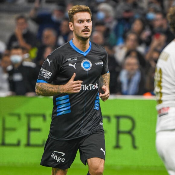 M. Pokora (Matt Pokora) - Match des héros entre l'équipe OM Legends et l'équipe UNICEF au stade Orange Velodrome à Marseille le 13 octobre 2021. © Jean-René Santini/Bestimage