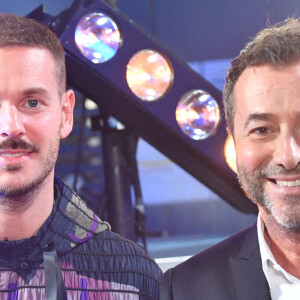 M Pokora (Matt Pokora) et Bernard Montiel - Concert - L' événement musical "RFM Music Show" édition spéciale pour les 40 ans de la célèbre radio au Palais des Sports de Levallois-Perret et avec le retour des lives, le 26 juin 2021 © Veeren Ramsamy - Pierre Perusseau / Bestimage