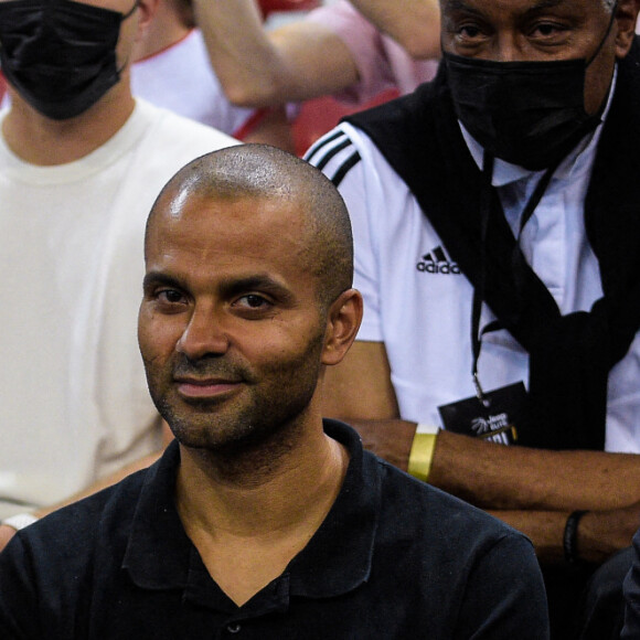 M Pokora (Matt Pokora) et Tony PARKER - Echauffement - Final 4 (finale) de basket à Rouen entre le JDA Dijon et L'ASVEL Lyon-Villeurbanne le 26 juin 2021 © Federico Pestellini / Panoramic / Bestimage 