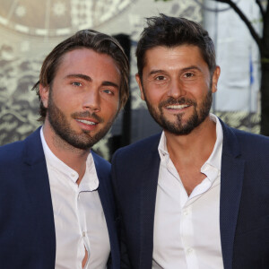 Christophe Beaugrand et son mari Ghislain Gerin aux arrivées de la 10ème édition du "Global Gift Gala" à l'hôtel Four Seasons George V à Paris. © Denis Guignebourg/Bestimage
