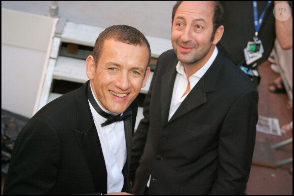 Kad Merad, Dany Boon lors de la projection du film "Bienvenue chez les Ch'tis" au Festival de Cannes en 2008.