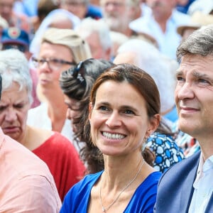 Arnaud Montebourg, aux côtés d'Aurélie Filippetti, annonce sa candidature à l'élection de la Présidence de la République lors de la 44ème Fête de la Rose (Fête Populaire) à Frangy-en-Bresse. Le 21 aout 2016.