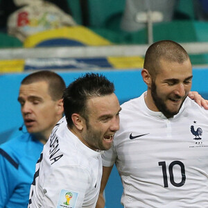 Mathieu Valbuena et Karim Benzema - Match du groupe E entre la France et la Suisse au stade Fonte Nova à Salvador de Bahia au Brésil, le 20 juin 2014, pendant la coupe du monde de la FIFA 2014. La France l'emporte sur la Suisse avec un score 5-2