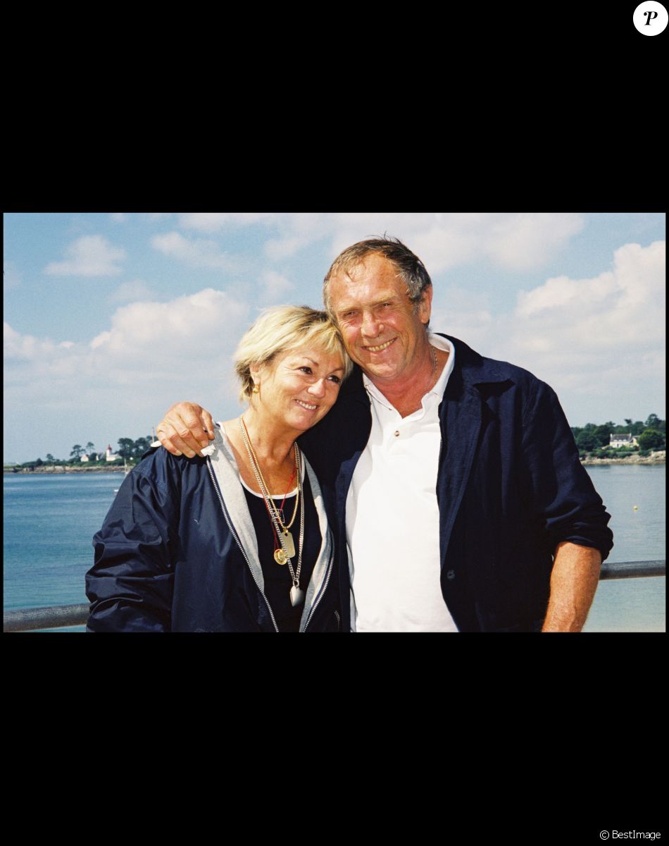Archives - Mylène Demongeot et Marc Simenon au Festival international de cinéma de Benodet. Le 21 juin 1999.