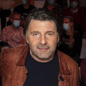 Exclusif - Philippe Lellouche sur le plateau de l'émission TPMP (Touche pas à mon poste) diffusée en direct le 27 septembre 2021 sur C8. © Jack Tribeca / Bestimage 