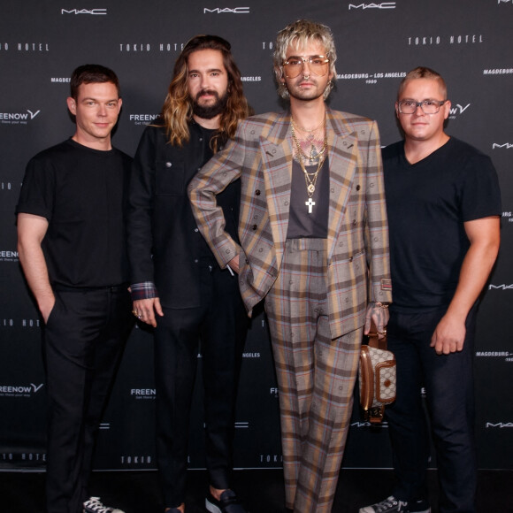 Le groupe Tokio Hotel: Tom Kauilitz, Bill Kaulitz, Georg Listing, Gustav Schaefer - Le groupe Tokio Hotel présente son nouveau single "Here comes The Night" au club China à Berlin, Allemagne, le 22 octobre 2021. 