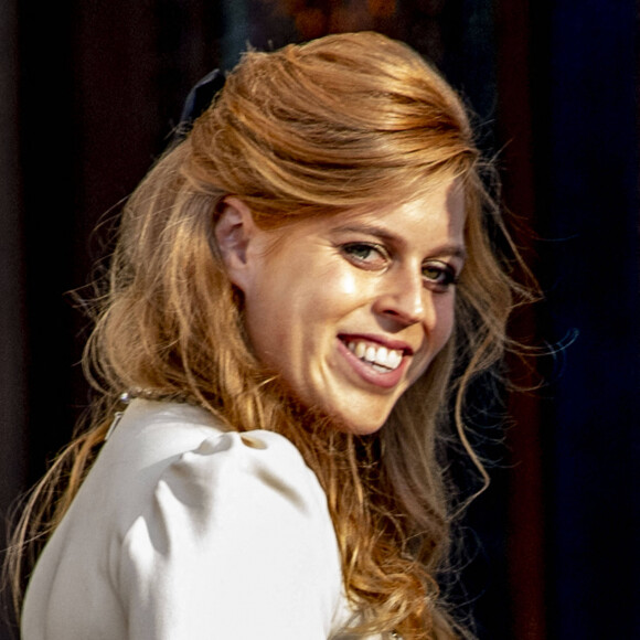 La princesse Beatrice, duchesse d'York à la cérémonie religieuse du mariage du prince Phílippos de Grèce et Nina Flohr à la cathédrale de l'Annonciation à Athènes le 23 octobre 2021 