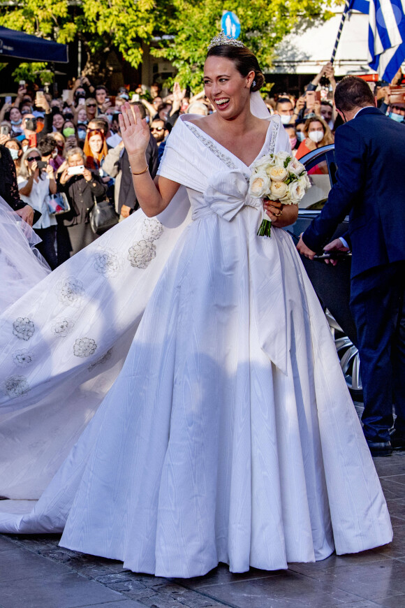 La mariée Nina Flohr à la cérémonie religieuse du mariage du prince Phílippos de Grèce et Nina Flohr à la cathédrale de l'Annonciation à Athènes le 23 octobre 2021 