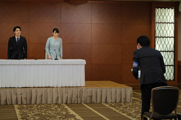 La princesse Mako, nièce de l'empereur du Japon, donne une conférence de presse pour annoncer son mariage avec Kei Komuro au Grand Arc Hotel à Tokyo le 26 octobre 2021. © POOL via ZUMA Press Wire / Bestimage 
