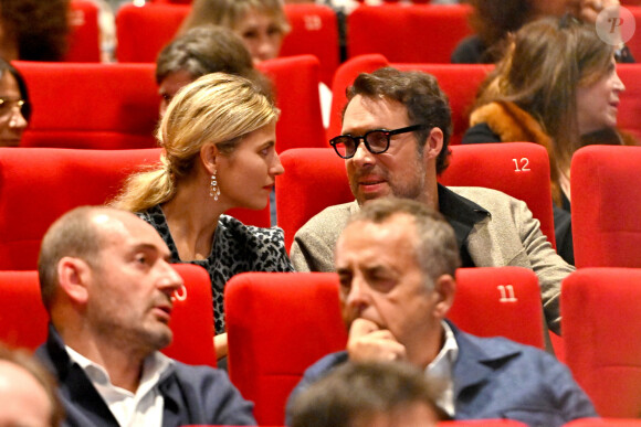 Nicolas Bedos et sa compagne Pauline Desmonts - Soirée de clôture de la 3e édition du Festival Cinéroman à Nice, le 24 octobre 2021. © Bruno Bebert / Bestimage