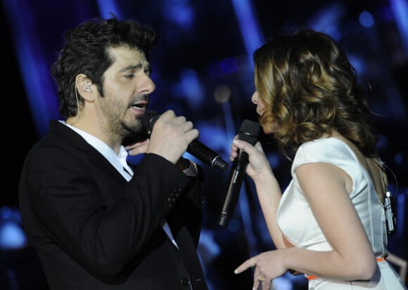 Patrick Fiori et Julie Zenatti en concert au stade Olympiysky a Moscou, le 7 mars 2013.