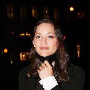 Exclusif - Marion Cotillard quitte la première du film "Bigger than Us" au Pathé Opéra à Paris le 21 septembre 2021. © Panoramic/Bestimage