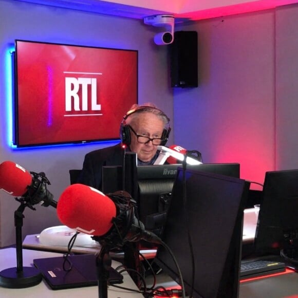 Exclusif - Mylène Demongeot à RTL interviewée par Philippe Bouvard pour la sortie de son livre "La vie, c'est génial ! " le 12 avril 2018. © Stéphane Mulys/Bestimage