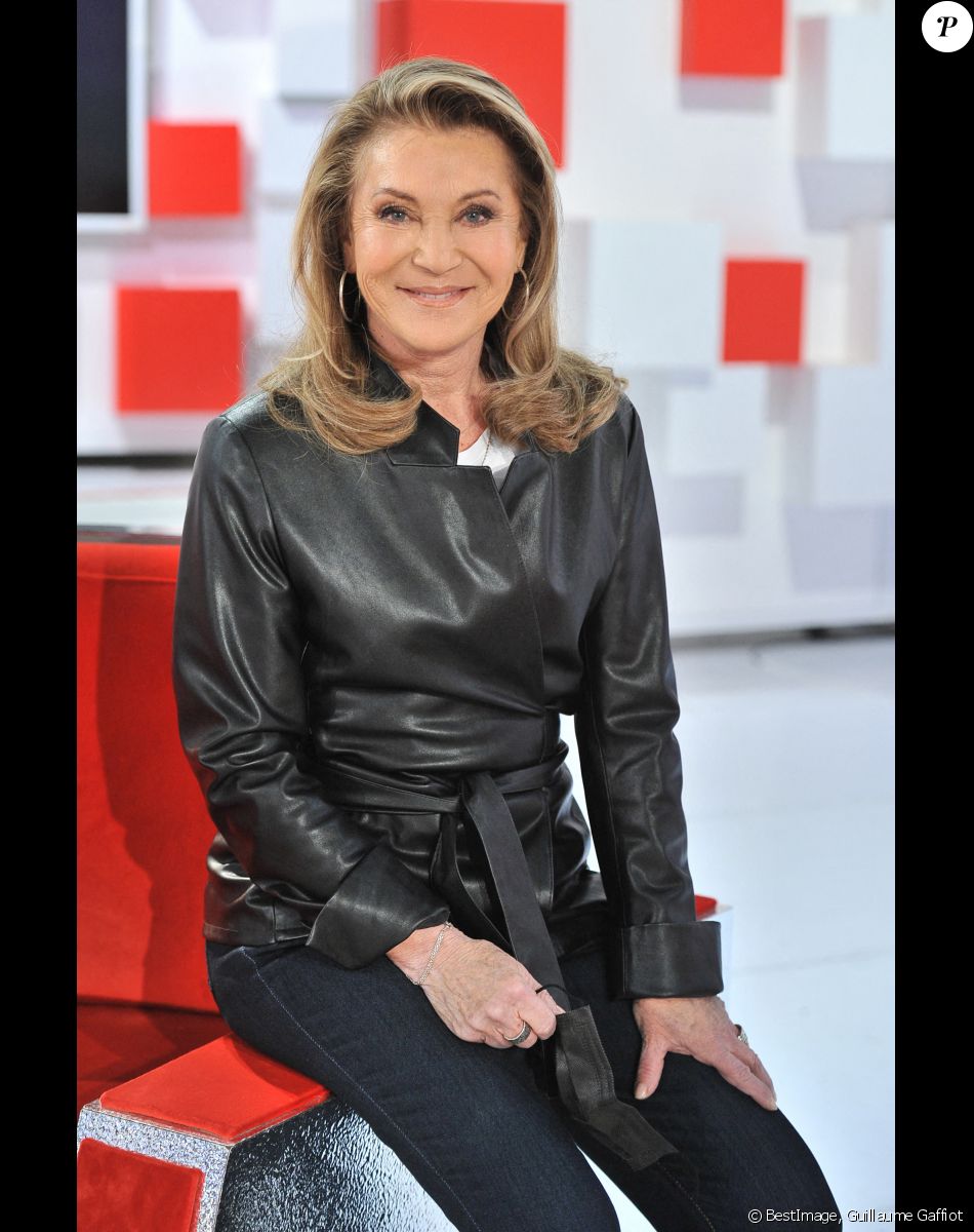 Exclusif - Sheila - Enregistrement de l'émission Vivement dimanche au studio Gabriel, présentée par Michel Drucker. © Guillaume Gaffiot / Bestimage