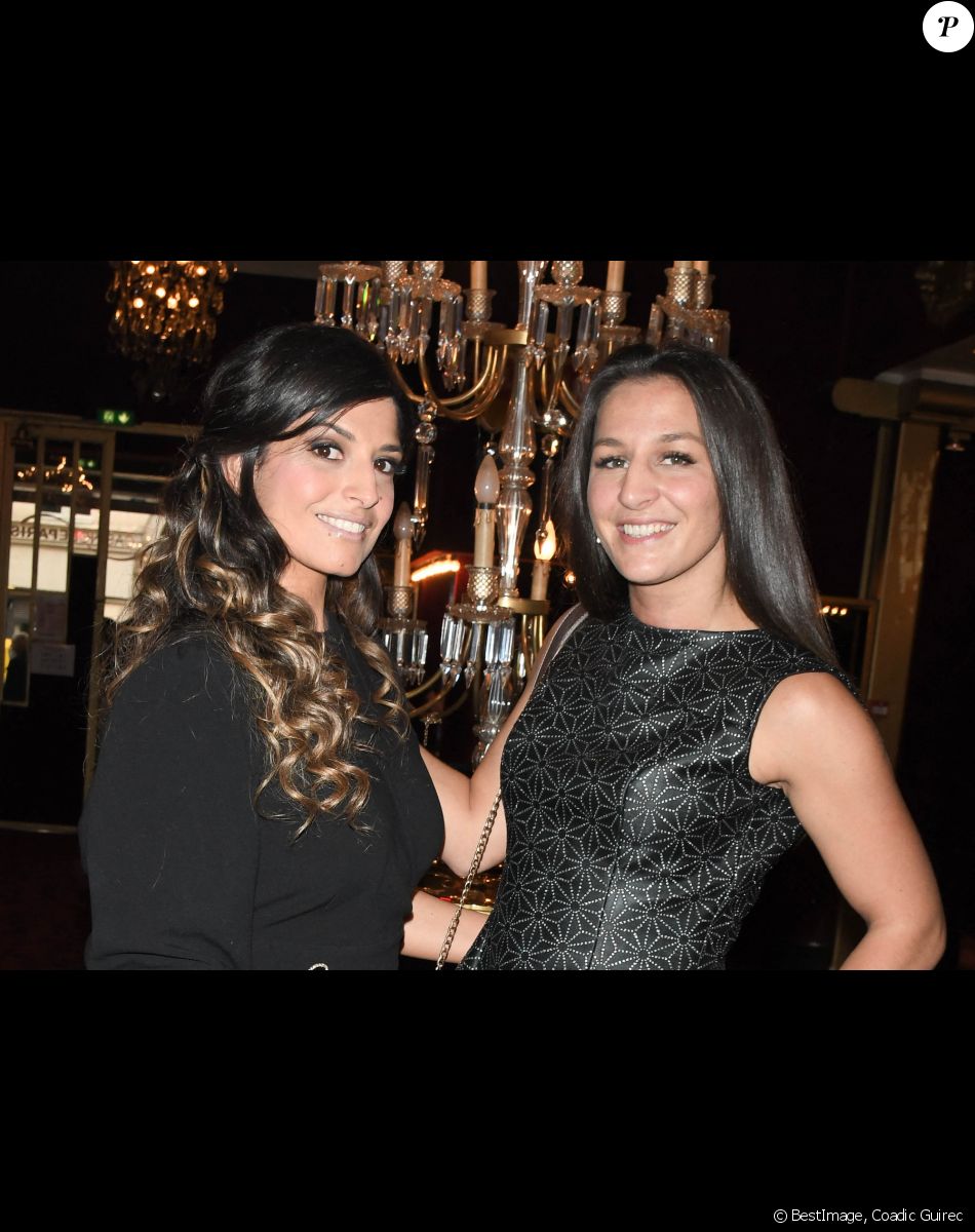 Léa Sarasa et Lucie Bertaud - People à la première du spectacle "Soy de Cuba, Viva la Vida !" au Casino de Paris. Le 3 juin 2021 © Coadic Guirec / Bestimage