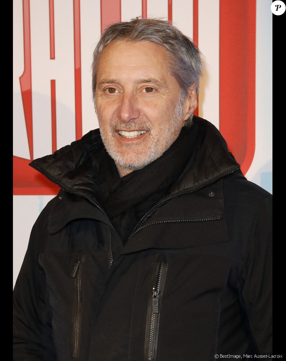 Antoine de Caunes - Avant-première du film d'animation "Ralph 2.0" au cinéma Gaumont Capucines à Paris, le 21 janvier 2019. © Marc Ausset-Lacroix/Bestimage