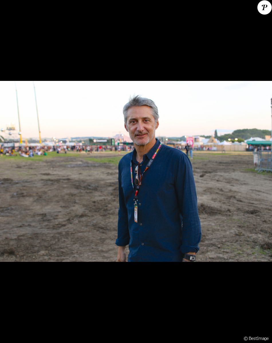 Antoine de Caunes, président d'honneur de Solidarité Sida au festival Solidays of Love à l'hippodrome de Longchamp - Jour 1 le 24 juin 2016