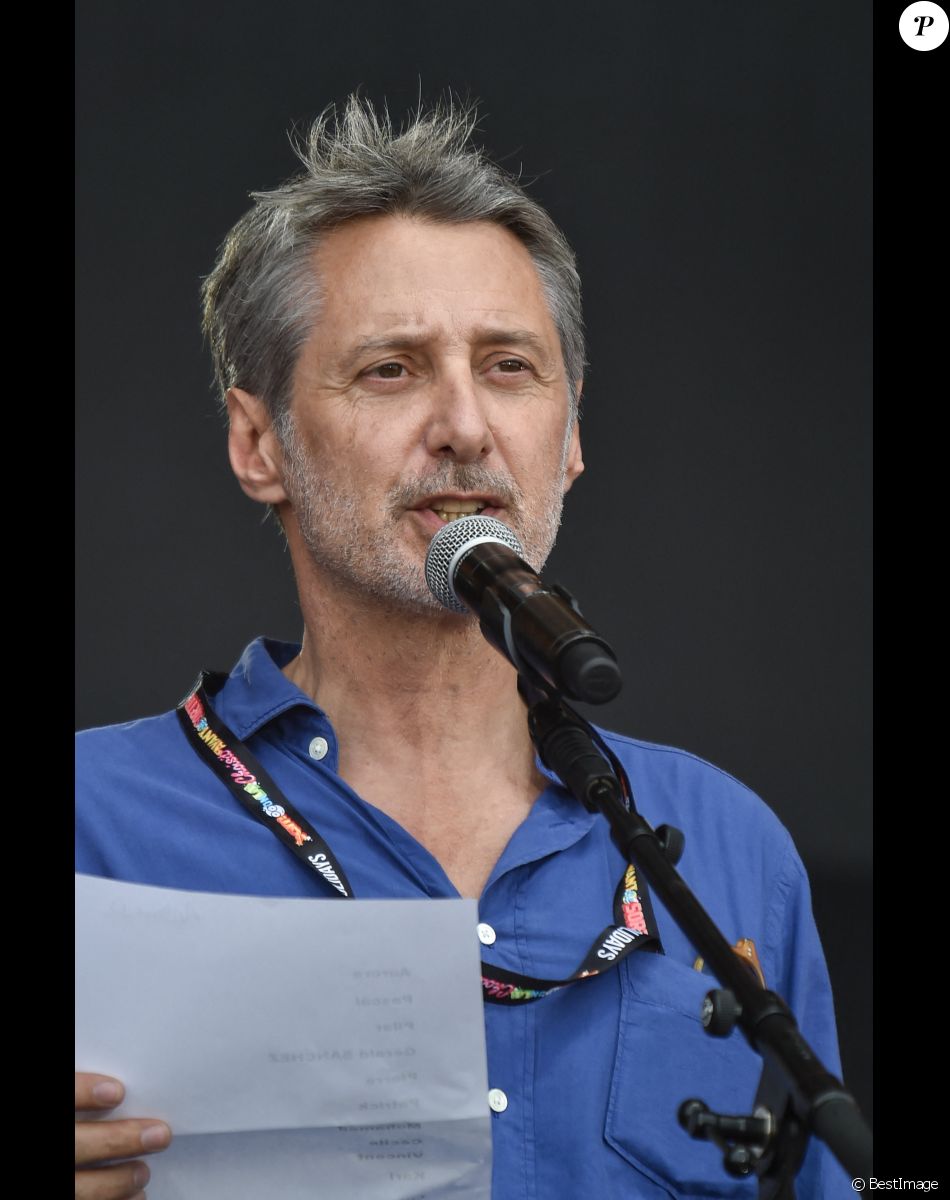 Antoine de Caunes - Cérémonie du patchwork des noms au 17ème Solidays le 28 juin 2015.