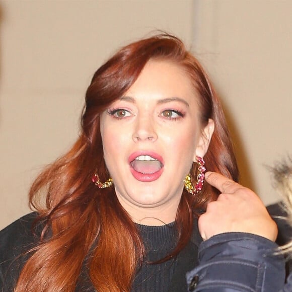 Lindsay Lohan salue ses fans dans les rues de New York Le 04 janvier 2019 
