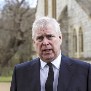 Le prince Andrew, duc York, assiste à un service religieux en la chapelle royale à Windsor, peu après le décès de son père le prince Philip.