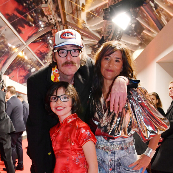 Philippe Rebbot, sa compagne Romane Bohringer et leur fille Rose - Arrivées et sorties de la 44ème cérémonie des César à la salle Pleyel à Paris. Le 22 février 2019 © Stéphane Kossman / Bestimage