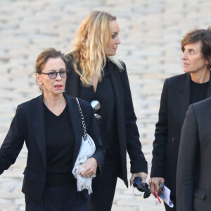 Eddy Mitchell et sa femme Muriel, Christelle Bardet et Laurent Gerra - Hommage national à Charles Aznavour à l'Hôtel des Invalides à Paris. Le 5 octobre 2018. © Jacovides-Moreau / Bestimage